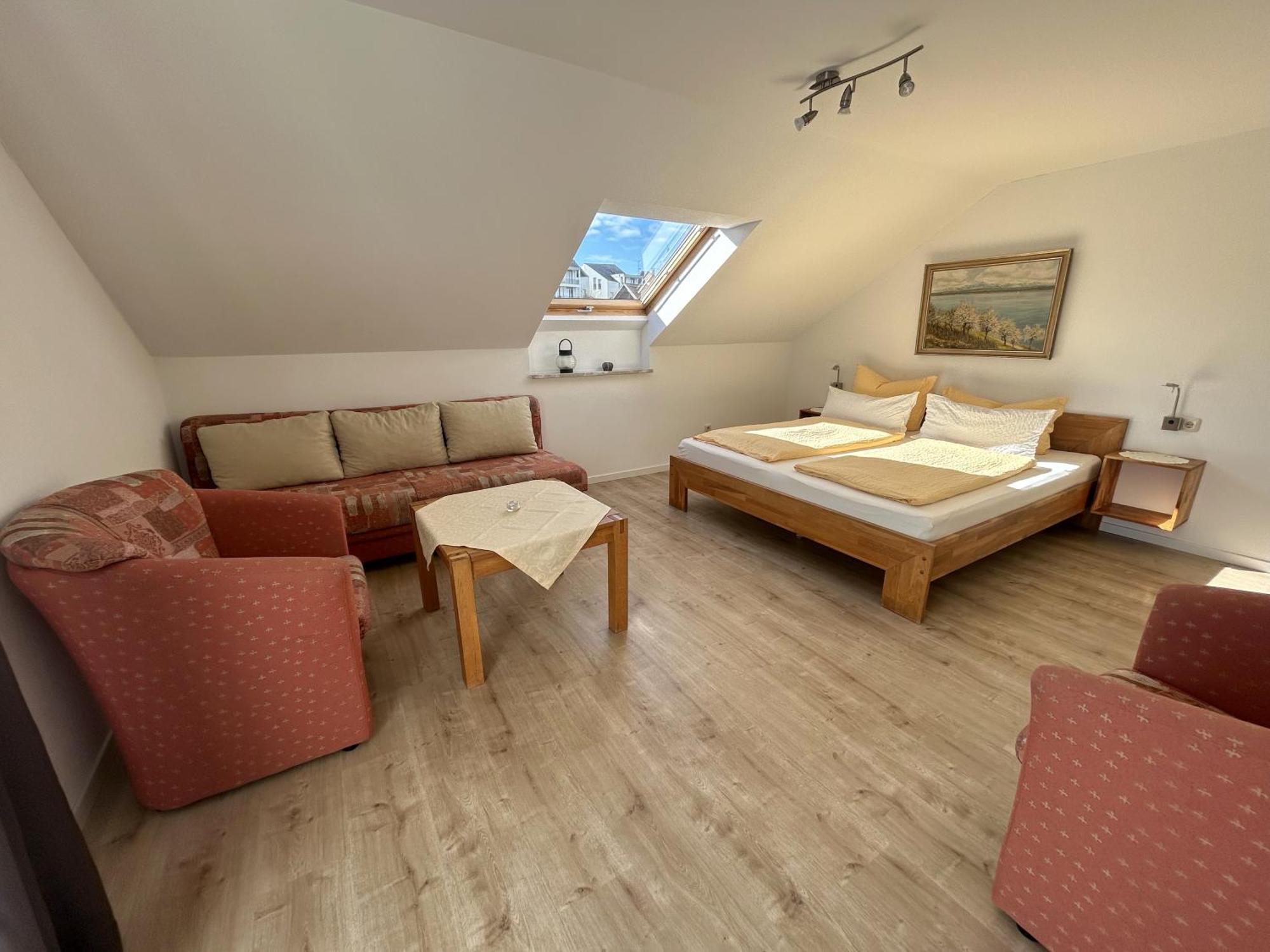 מיירסבורג Gaestehaus Sommertal Mit Pool Im Garten, Eigener Parkplatz, 800M Zum Bodensee, 300M Zur Altstadt מראה חיצוני תמונה