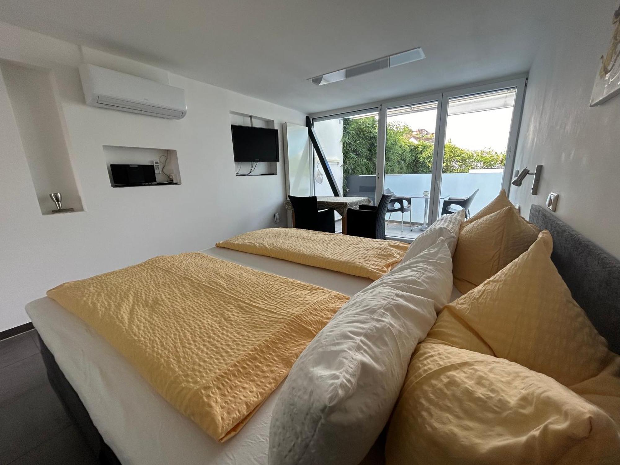 מיירסבורג Gaestehaus Sommertal Mit Pool Im Garten, Eigener Parkplatz, 800M Zum Bodensee, 300M Zur Altstadt מראה חיצוני תמונה
