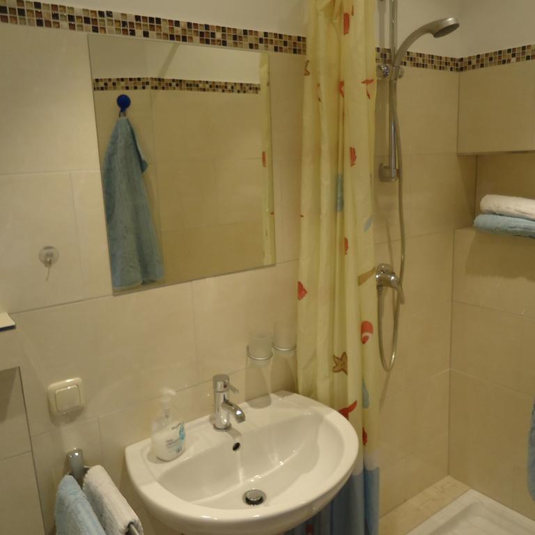מיירסבורג Gaestehaus Sommertal Mit Pool Im Garten, Eigener Parkplatz, 800M Zum Bodensee, 300M Zur Altstadt מראה חיצוני תמונה