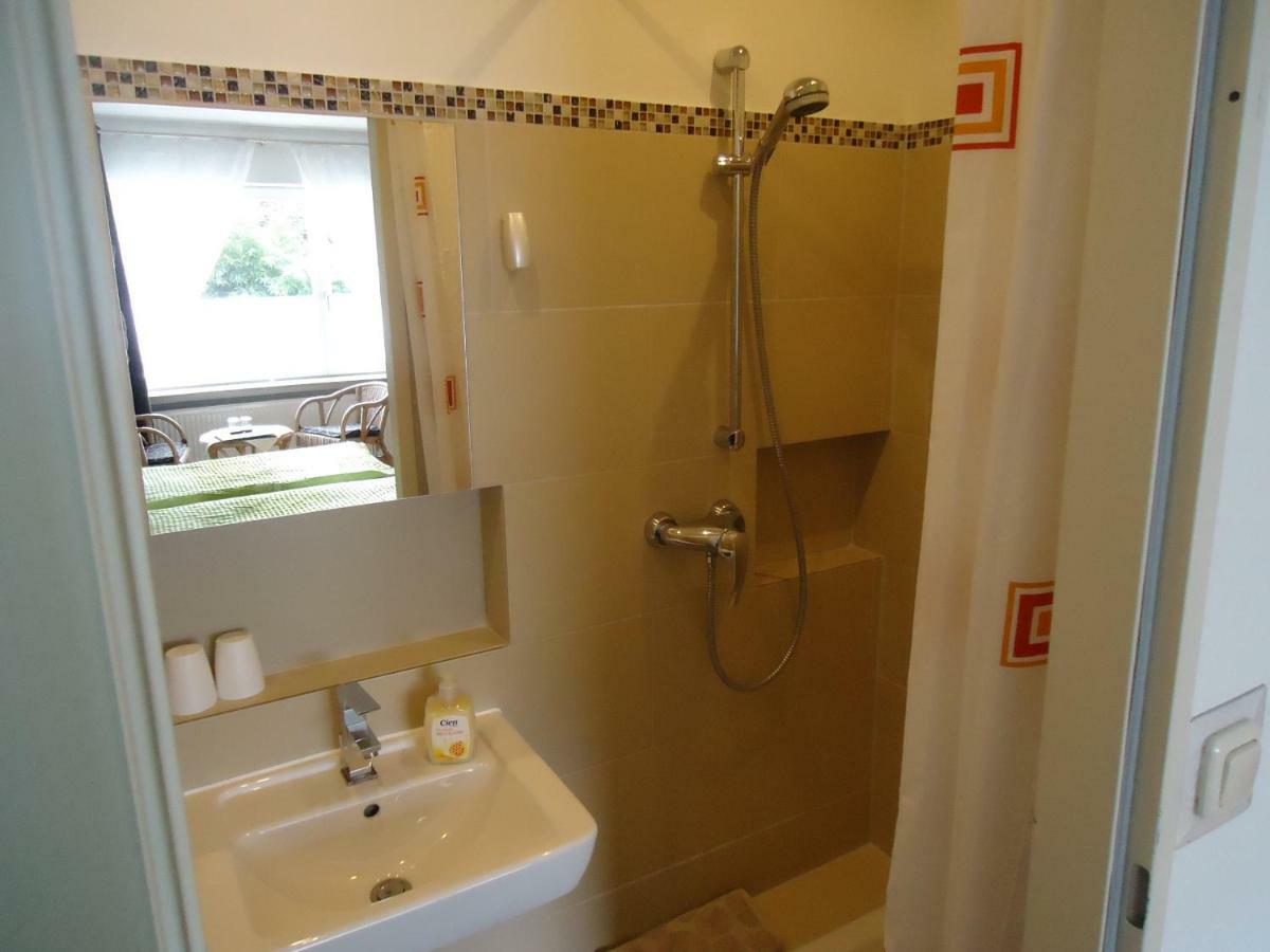 מיירסבורג Gaestehaus Sommertal Mit Pool Im Garten, Eigener Parkplatz, 800M Zum Bodensee, 300M Zur Altstadt מראה חיצוני תמונה