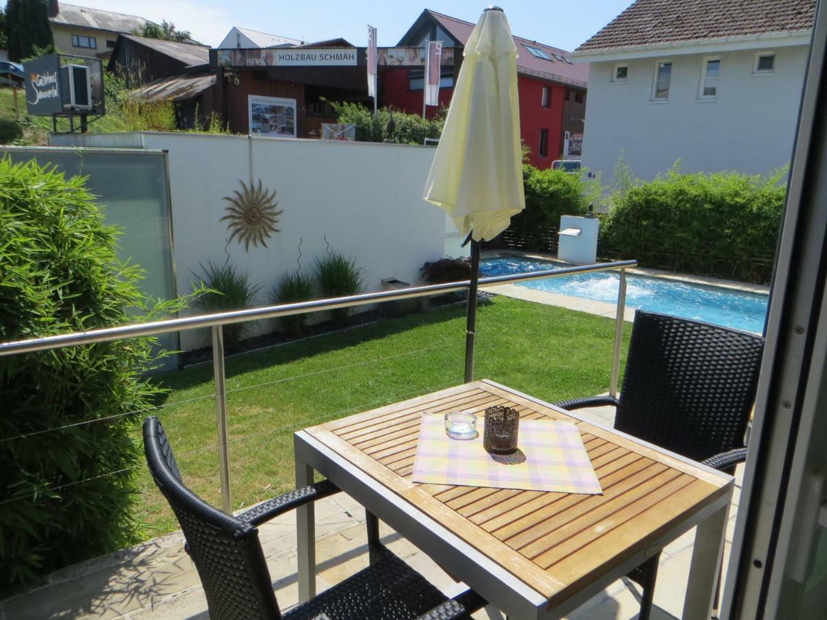 מיירסבורג Gaestehaus Sommertal Mit Pool Im Garten, Eigener Parkplatz, 800M Zum Bodensee, 300M Zur Altstadt מראה חיצוני תמונה
